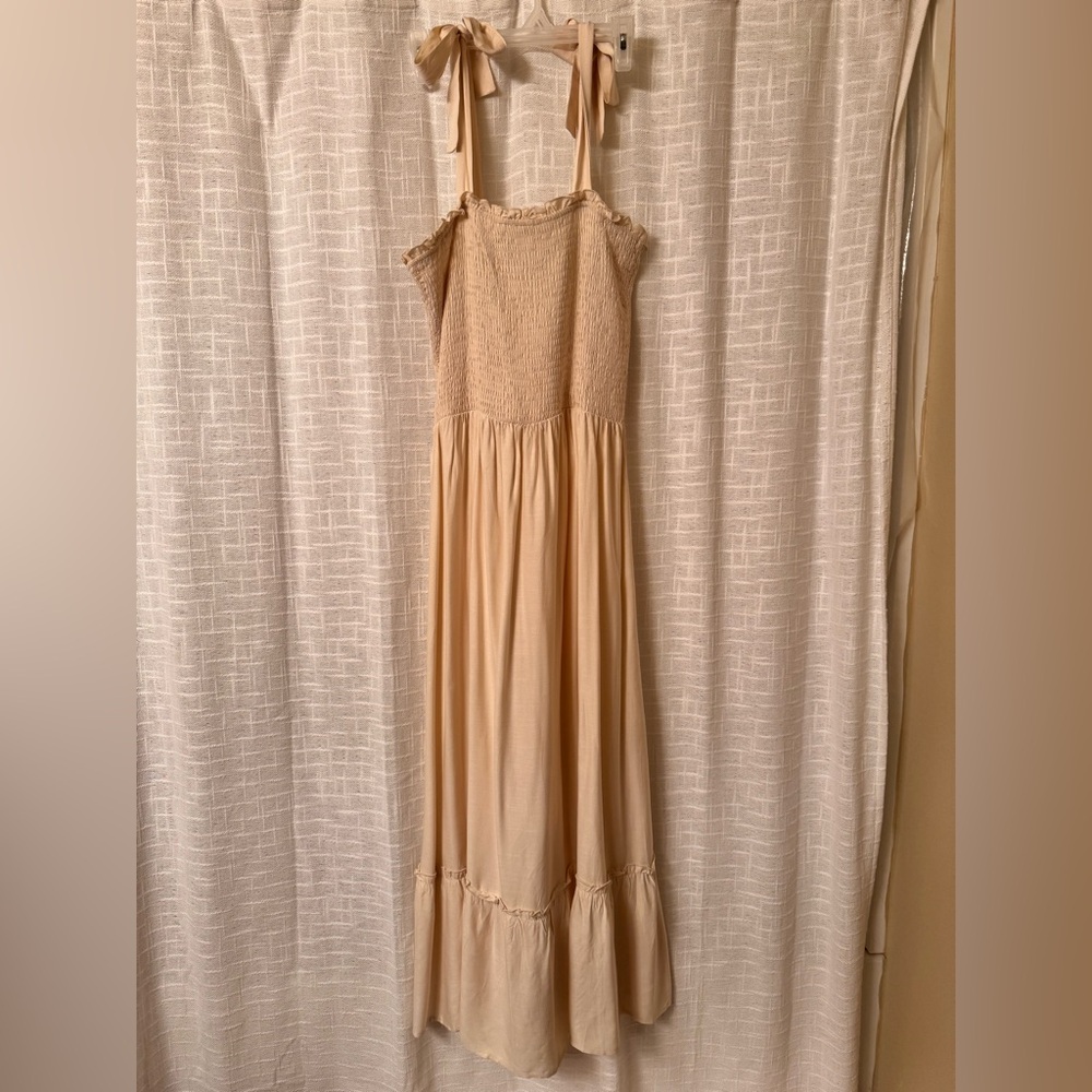 Elegant Beige Maxi Dress